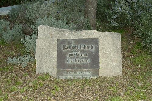 Monolito Ernest Lluch