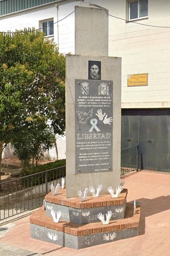 Monumento Miguel Ángel Blanco Calzadilla de los Barros