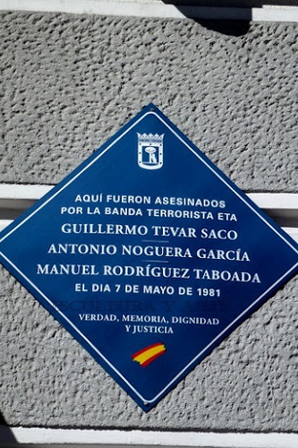 Placa Guillermo Tevar Saco, Antonio Noguera García y Manuel Rodríguez Taboada