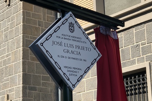 Placa José Luis Prieto