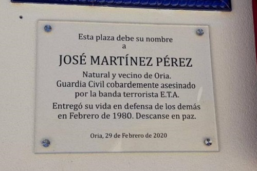 Placa José Martínez Pérez