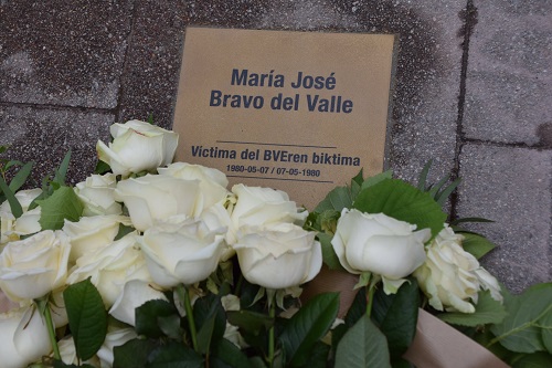 Placa María José Bravo del Valle